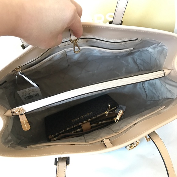 💦🌻mk tote set🌻shoulder bag & wallet/large/brown - Picture 3 of 8